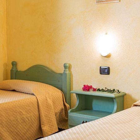 Appartamento Magnolia Cala Liberotto Bagian luar foto